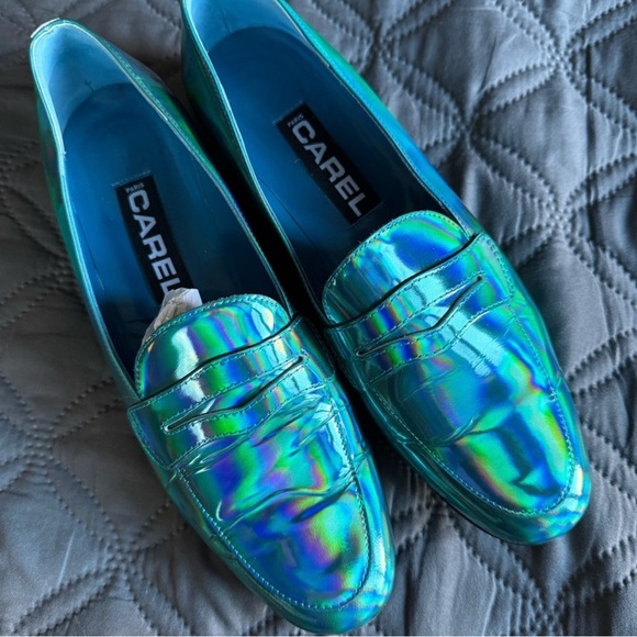 Carel Paris Iridescent Holographic Patent Leather Penny Loafers 39 NEW NWOB - Picture 2 of 6